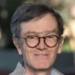 Outdoor headshot photo of a smiling white male faculty member, Dr. Biondo Biondi, Professor of Geophysics at Stanford University.