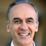 Headshot portrait of E.J. Chichilnisky - John R. Adler Professor, Professor of Neurosurgery and of Ophthalmology and (by courtesy) of Electrical Engineering