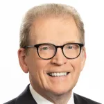 Headshot portrait of Lloyd Minor - The Carl & Elizabeth Naumann Dean of the School of Medicine, Vice President for Medical Affairs, Stanford University, Professor of Otolaryngology - Head & Neck Surgery and Professor of Neurobiology and of Bioengineering (by courtesy)