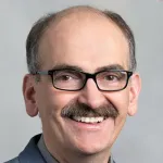 Photo of Dr. Mehrdad Shamloo, Professor of Neurosurgery at Stanford University.