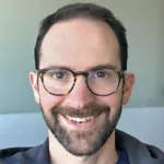 Photo of Dr. Onn Brandman, Associate Professor of Biochemistry at Stanford University.