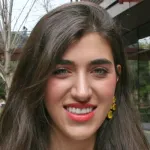 Headshot portrait of Persiana Saffari - Bio-X Undergraduate Fellow
