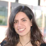 Headshot portrait of Laura Sasportas - Bio-X Travel Awardee