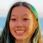 Headshot portrait of Esther Tok - Bio-X Undergraduate Fellow