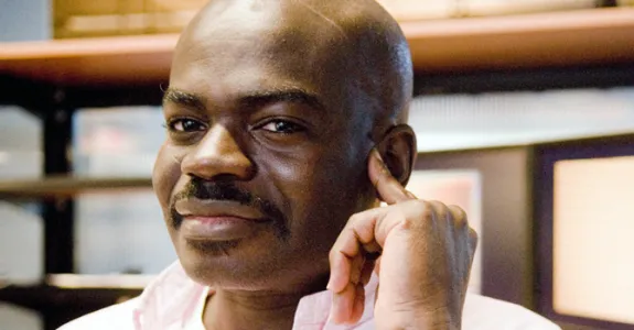 Photo of Dr. Kwabena Boahen in the lab.