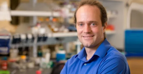 Photo of Dr. Zev Bryant.