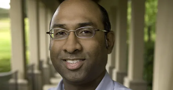 Photo of Dr. Ravindra Majeti.