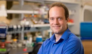 Photo of Dr. Zev Bryant.